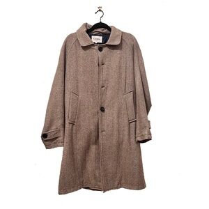 Corridor Herringbone Mixed-Fabric Raglan Overcoat.